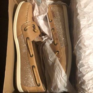 Women Sperry Shoes